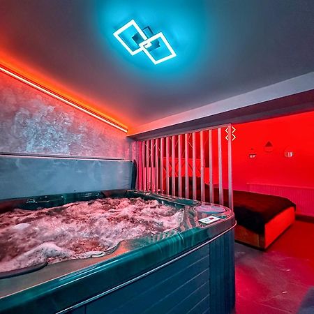 סיביו Luxor - Jacuzzi&Cozy Apartments מראה חיצוני תמונה