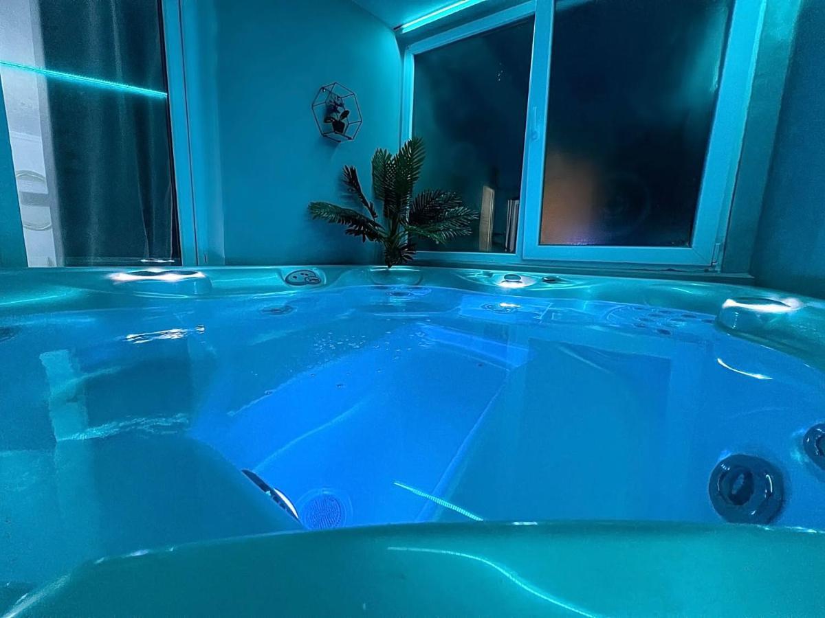 סיביו Luxor - Jacuzzi&Cozy Apartments מראה חיצוני תמונה