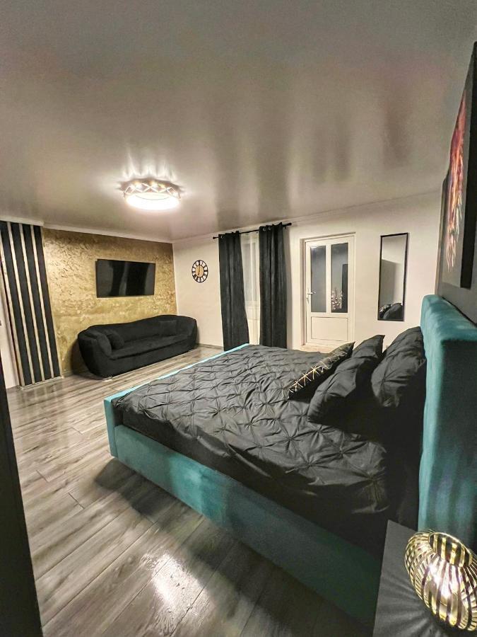 סיביו Luxor - Jacuzzi&Cozy Apartments מראה חיצוני תמונה