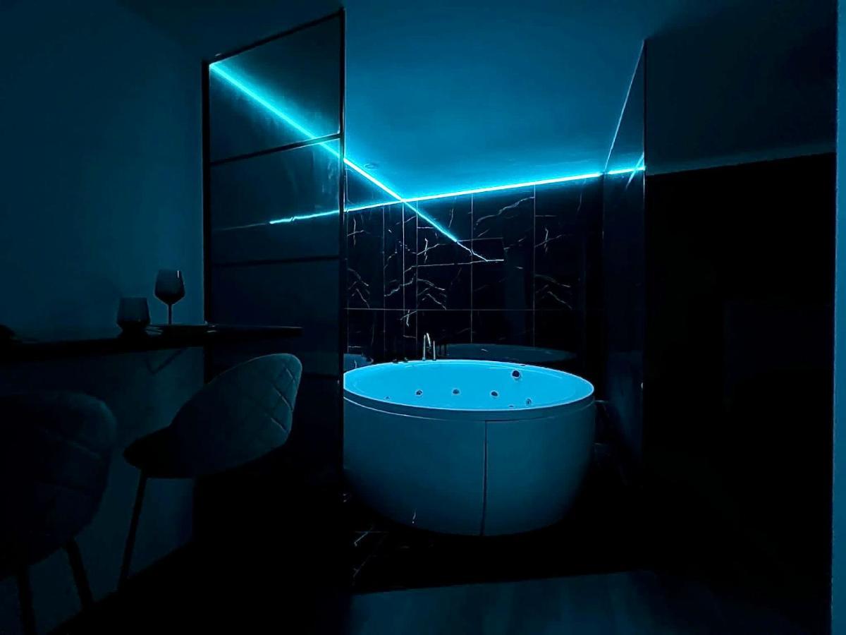 סיביו Luxor - Jacuzzi&Cozy Apartments מראה חיצוני תמונה