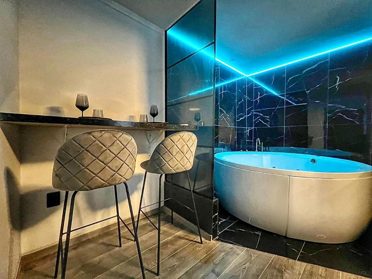 סיביו Luxor - Jacuzzi&Cozy Apartments מראה חיצוני תמונה