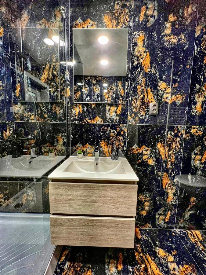 סיביו Luxor - Jacuzzi&Cozy Apartments מראה חיצוני תמונה