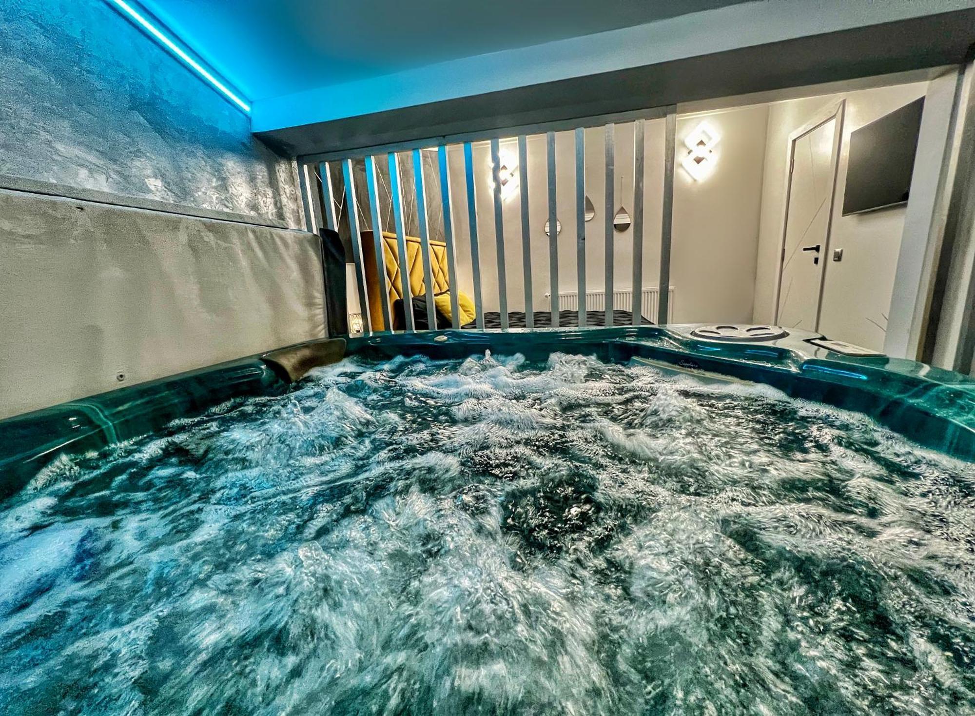 סיביו Luxor - Jacuzzi&Cozy Apartments מראה חיצוני תמונה