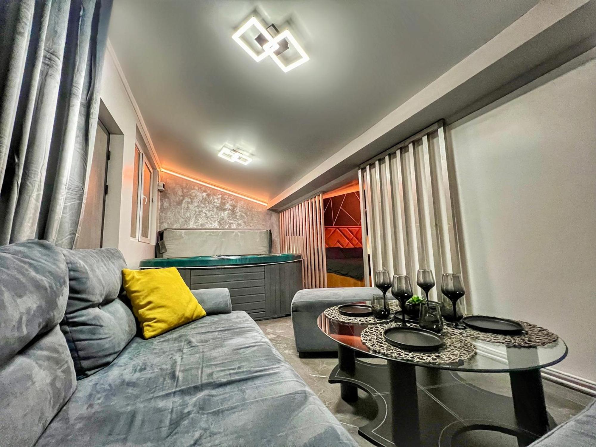 סיביו Luxor - Jacuzzi&Cozy Apartments מראה חיצוני תמונה