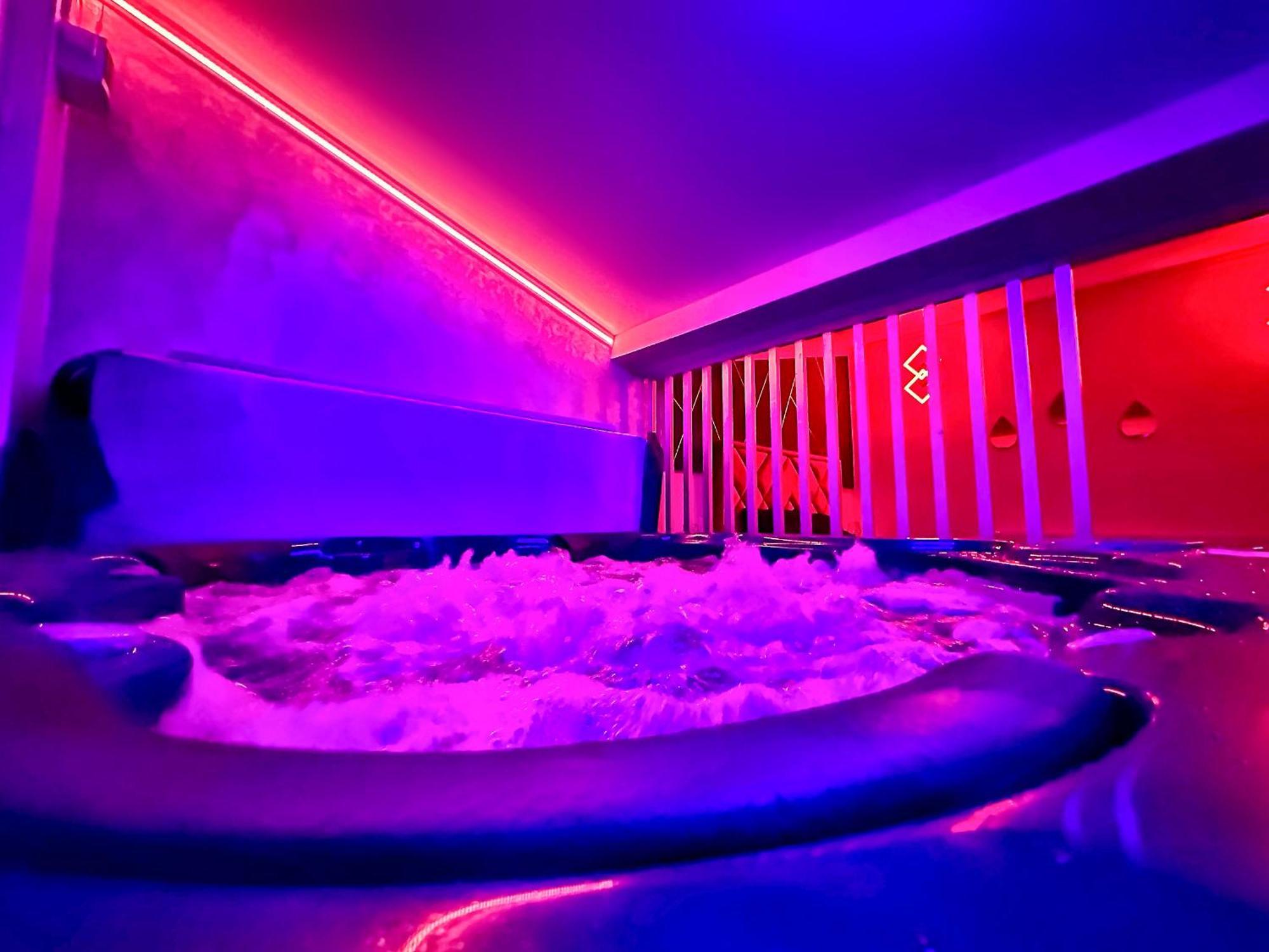 סיביו Luxor - Jacuzzi&Cozy Apartments מראה חיצוני תמונה