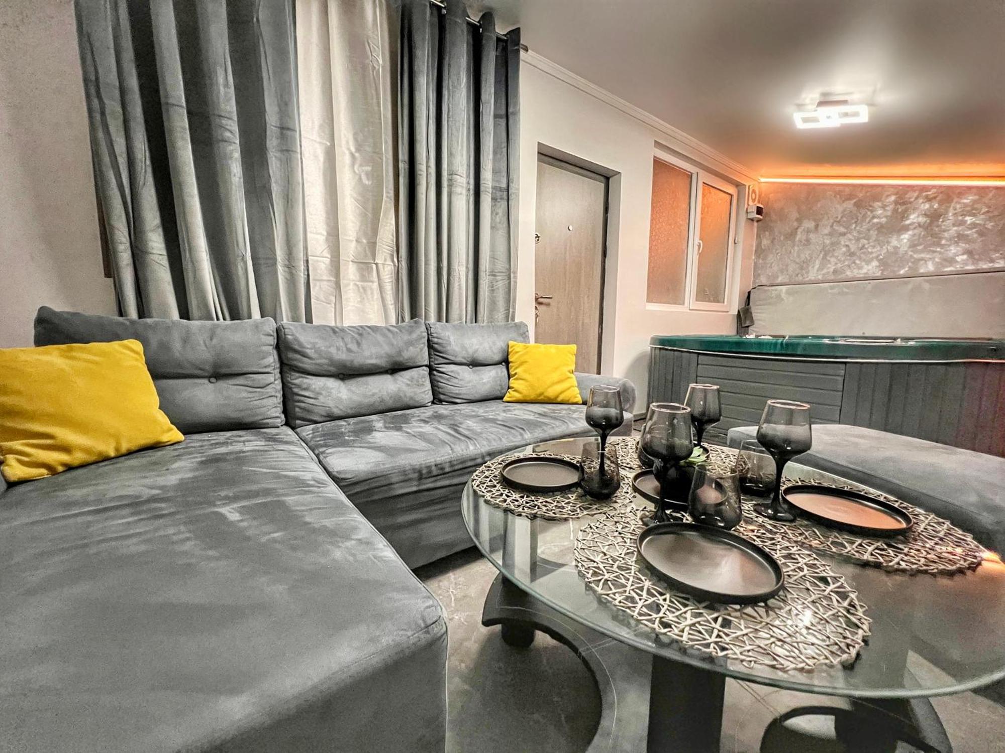 סיביו Luxor - Jacuzzi&Cozy Apartments מראה חיצוני תמונה