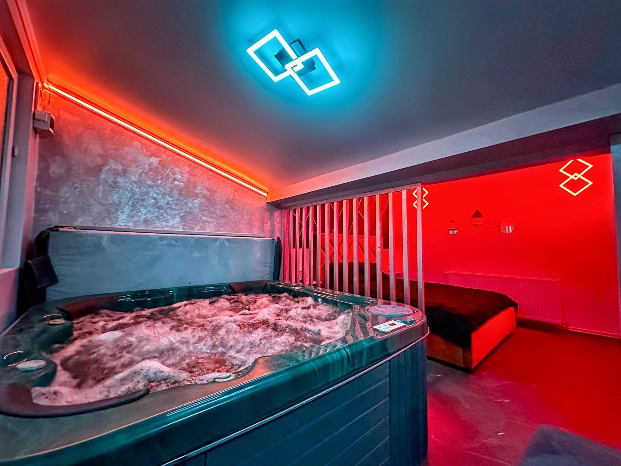 סיביו Luxor - Jacuzzi&Cozy Apartments מראה חיצוני תמונה