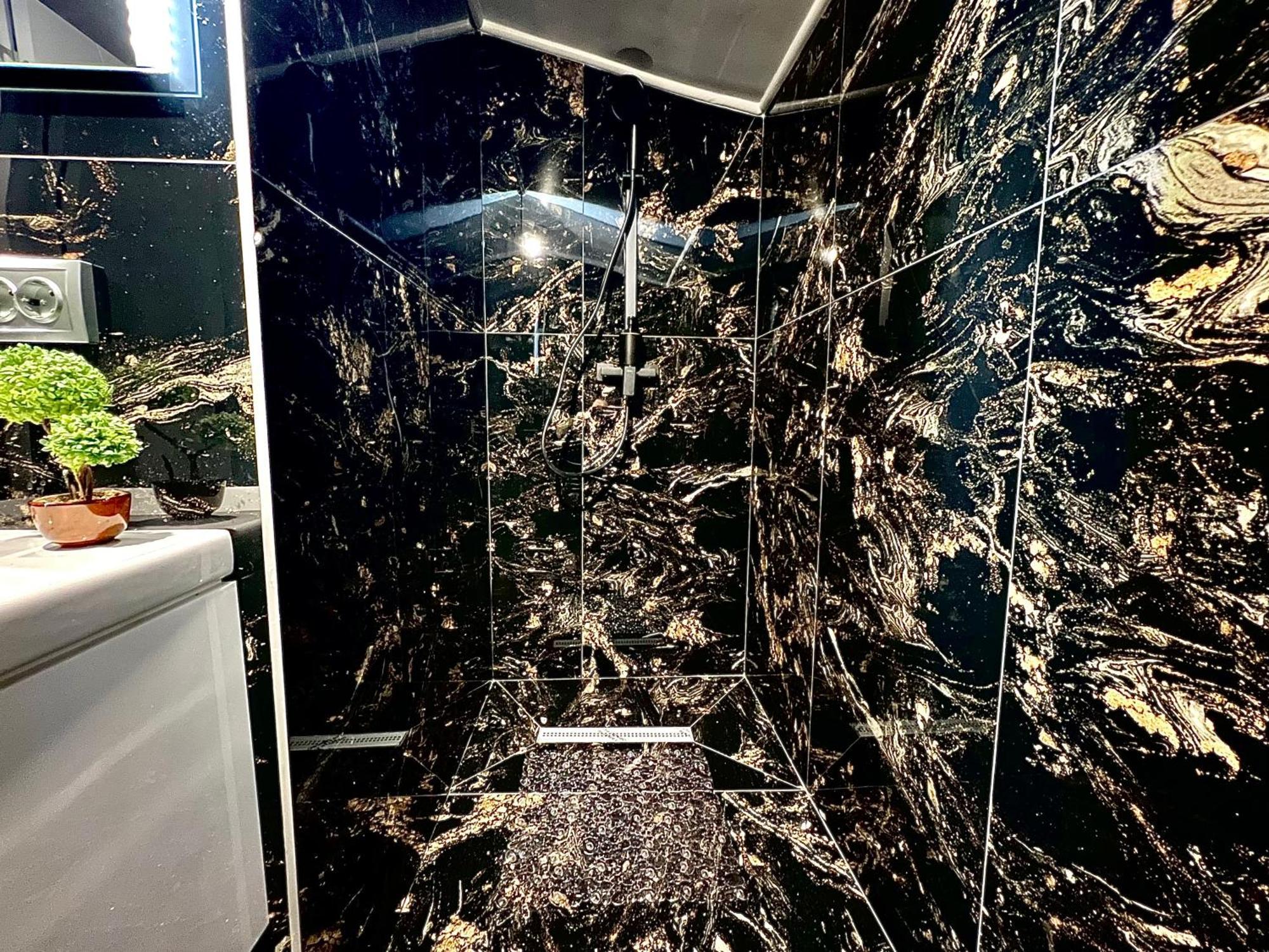 סיביו Luxor - Jacuzzi&Cozy Apartments מראה חיצוני תמונה